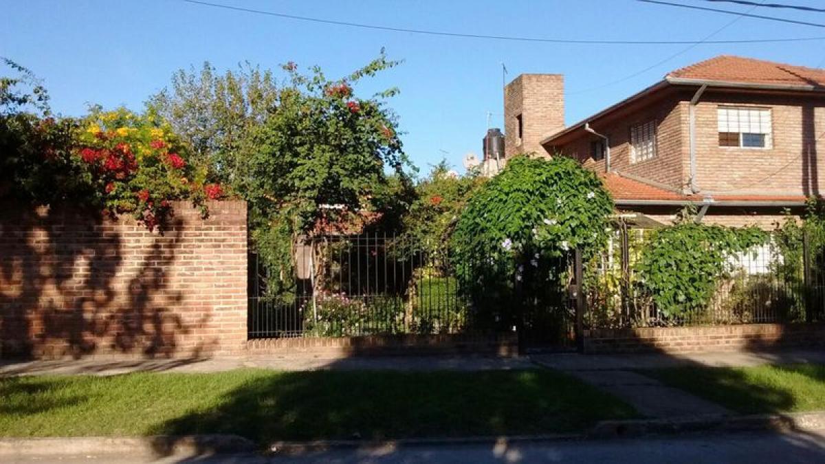 4 bedrooms House in San Miguel, Argentina No. 55639