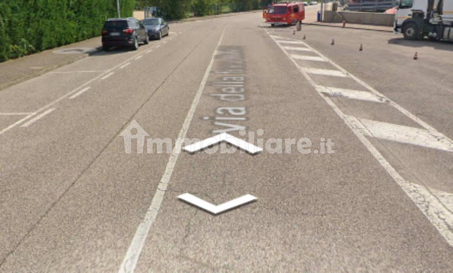 1 room Commercial property in Ravenna, Italy No. 310788