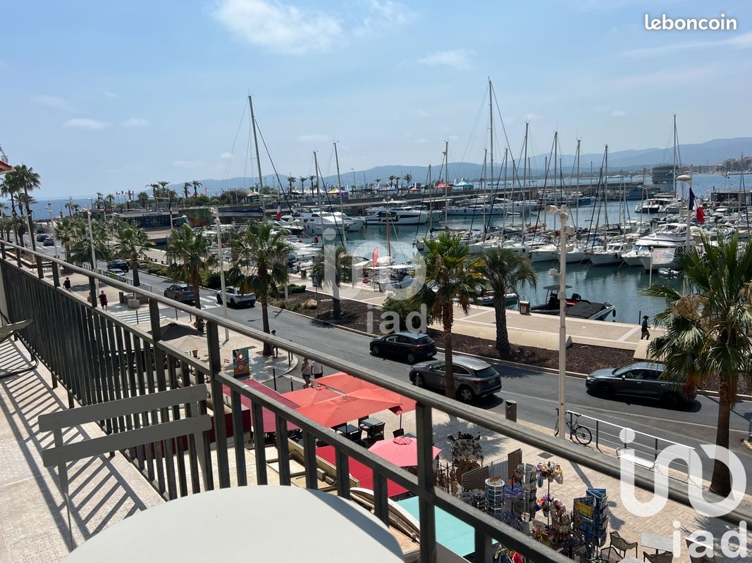 2 Schlafzimmer Wohnung in Saint-Raphael, France, Nr. 277208