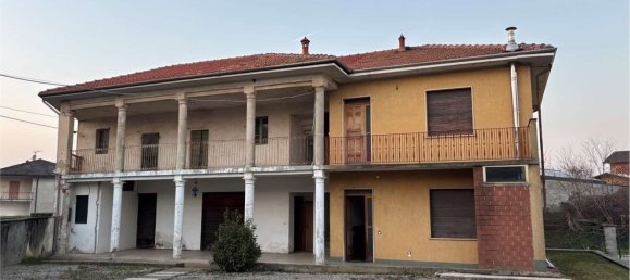 2 rooms Apartment in Suno, Italy No. 140867 2