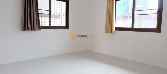 460m² House in Pattaya, Thailand No. 26715 2