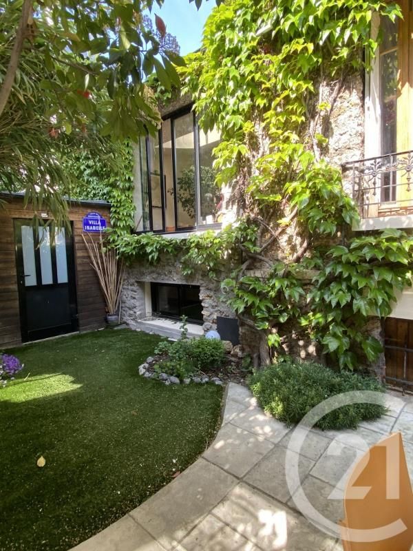 3 غرف نوم منزل في Montrouge, France رقم 318572