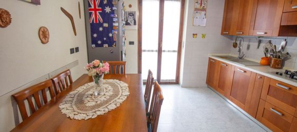 4غرفة شقة في Settimo Torinese, Italy رقم 213360 10