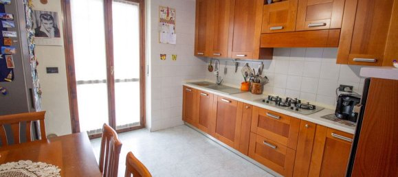 4غرفة شقة في Settimo Torinese, Italy رقم 213360 11