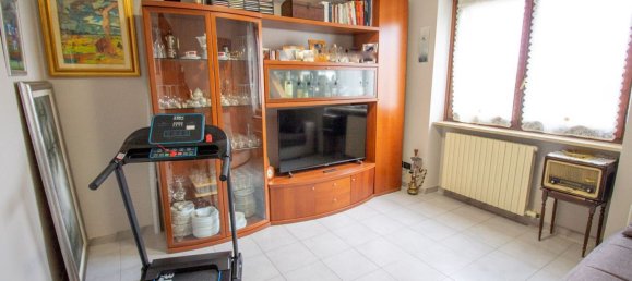 4غرفة شقة في Settimo Torinese, Italy رقم 213360 20