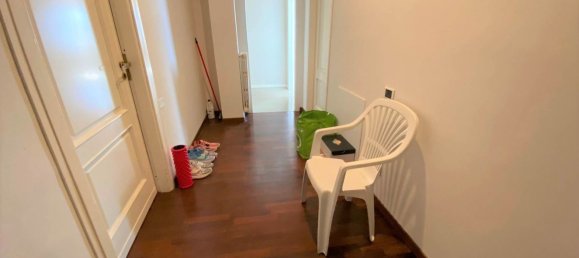 Дом с 7 комнатами в Катандзаро, Италия № 145797 11