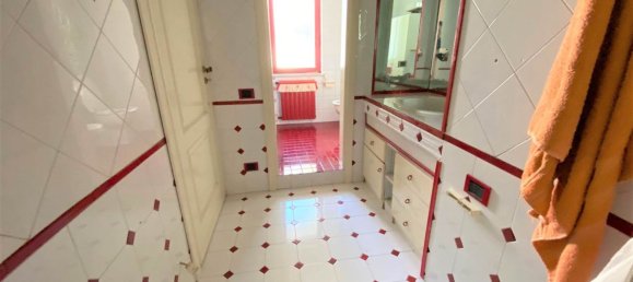 Дом с 7 комнатами в Катандзаро, Италия № 145797 15