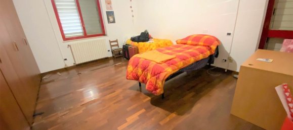 Дом с 7 комнатами в Катандзаро, Италия № 145797 13