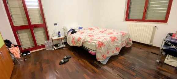 Дом с 7 комнатами в Катандзаро, Италия № 145797 14