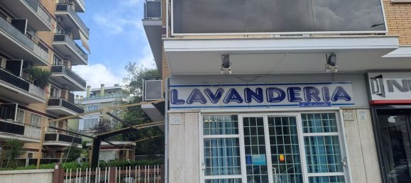 55m² Commercial property in Rome, Italy No. 161771 5