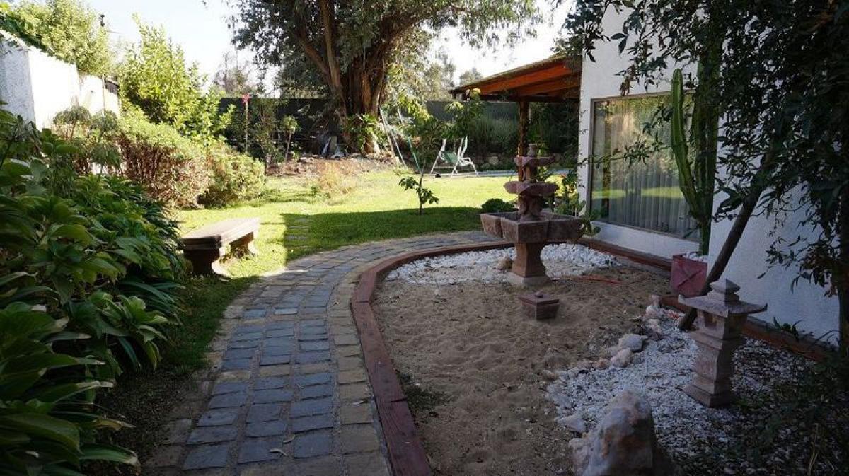 5 bedrooms House in Santiago, Chile No. 1964