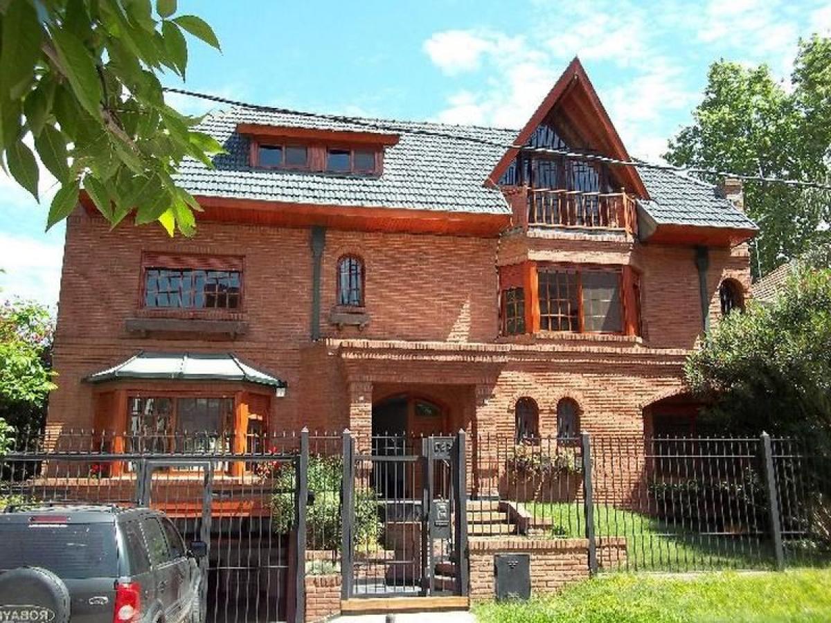 5 bedrooms House in Vicente Lopez, Argentina No. 54754