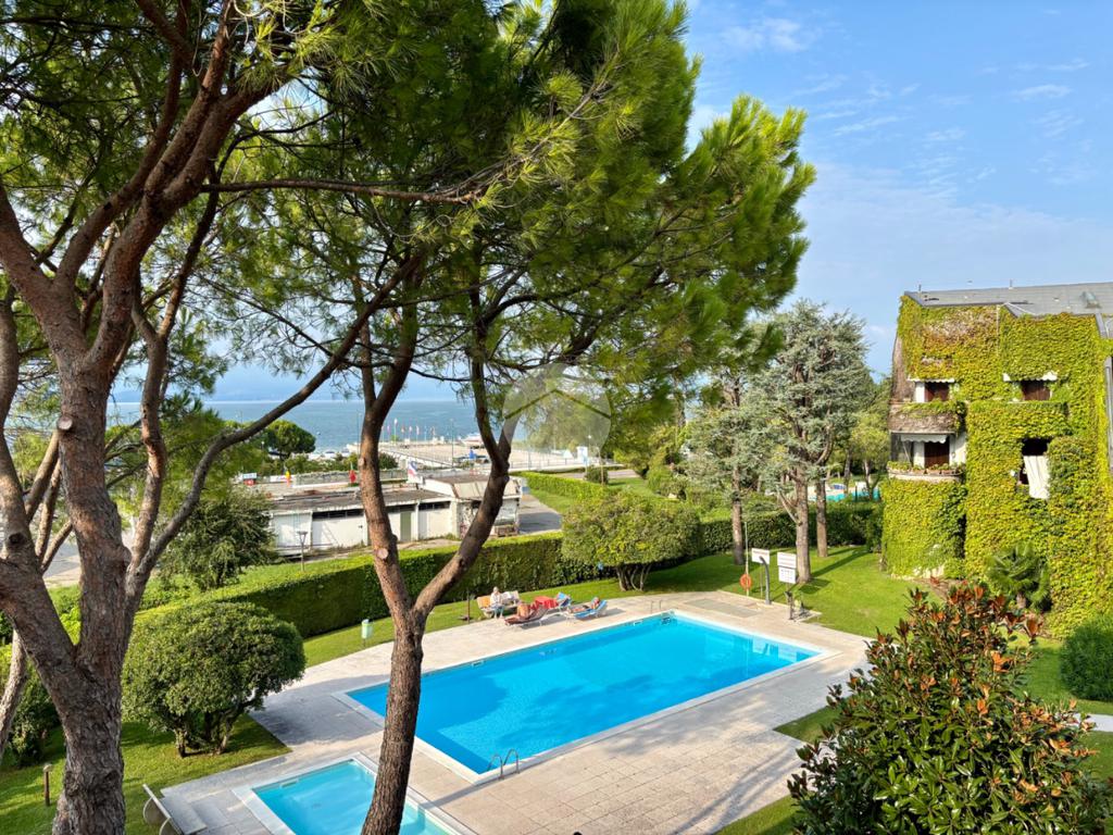 3 Schlafzimmer Wohnung in Desenzano del Garda, Italy, Nr. 329466