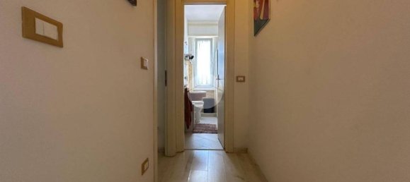 1 bedroom Apartment in Florence, Italy No. 330090 10