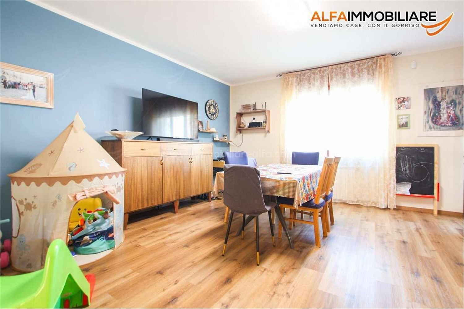 3غرفة شقة في Novara, Italy رقم 295396