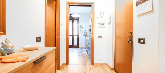 3غرفة شقة في Novara, Italy رقم 295396 5