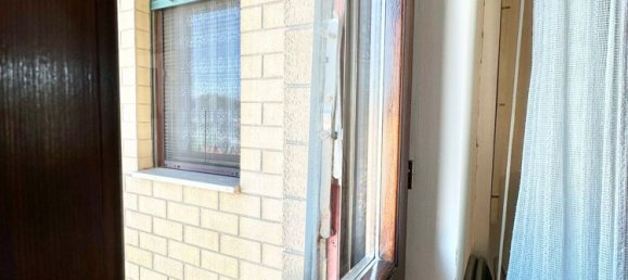 6-salle Appartement à Nettuno, Italy No. 44109 32