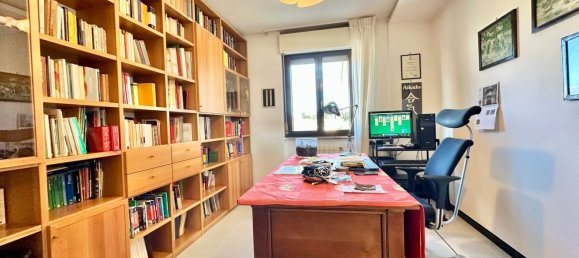 6-salle Appartement à Nettuno, Italy No. 44109 15