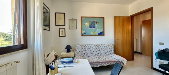 6-salle Appartement à Nettuno, Italy No. 44109 13