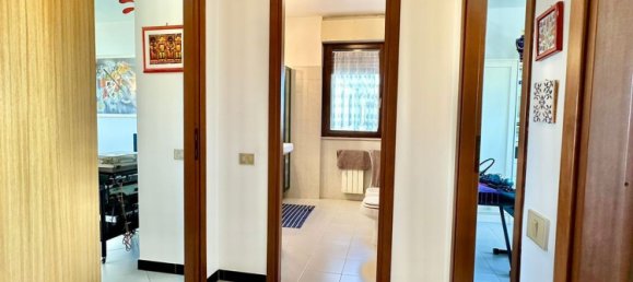 6-salle Appartement à Nettuno, Italy No. 44109 21