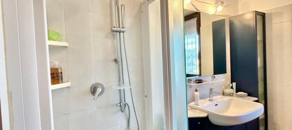 6-salle Appartement à Nettuno, Italy No. 44109 24