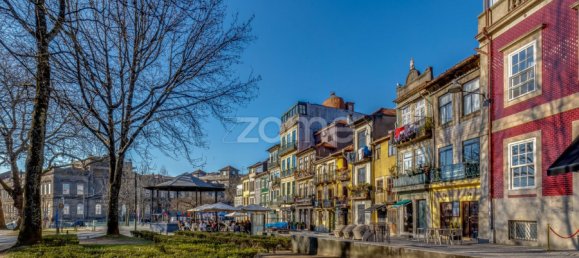 16 bedrooms Building in Porto, Portugal No. 221974 2