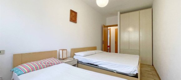 Apartamento de 2 dormitorios en Follonica, Italy No. 39689 19