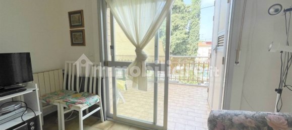 Apartamento de 2 dormitorios en Follonica, Italy No. 39689 9
