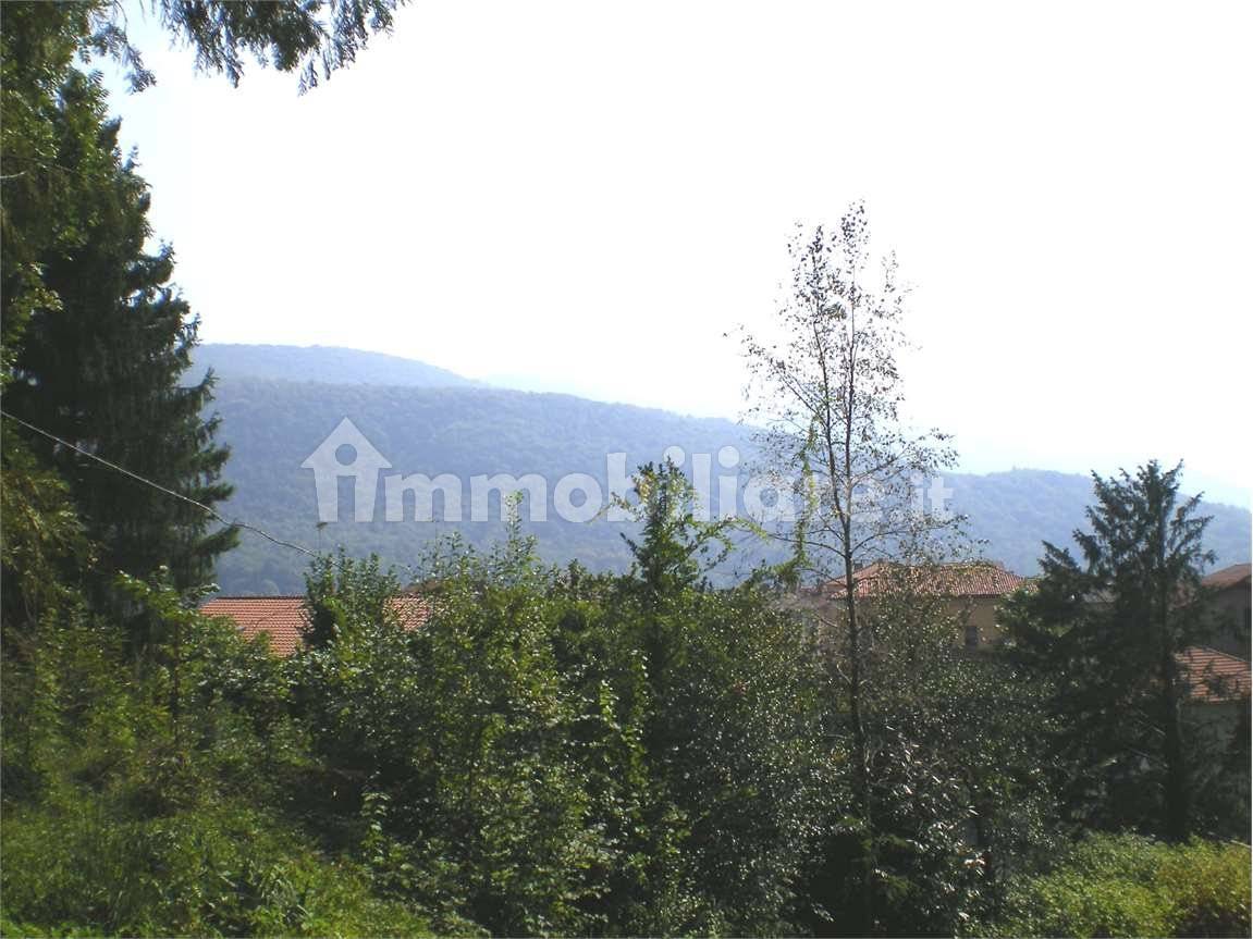 Земельный участок 1380м² в Маркироло, Италия № 319485