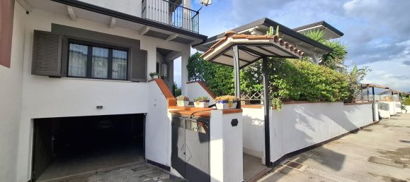 4 bedrooms Villa in Teano, Italy No. 334761 2