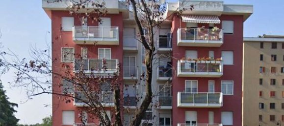 6 rooms Apartment in Garbagnate Milanese, Italy No. 97615 8