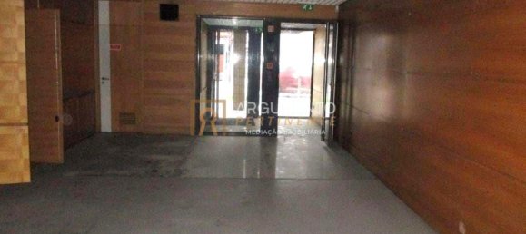 Propiedad comercial en Pacos de Ferreira, Portugal 112 m² No. 71546 7