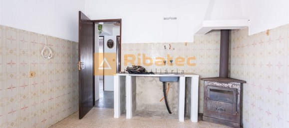 2 bedrooms House in Coruche, Portugal No. 214462 2