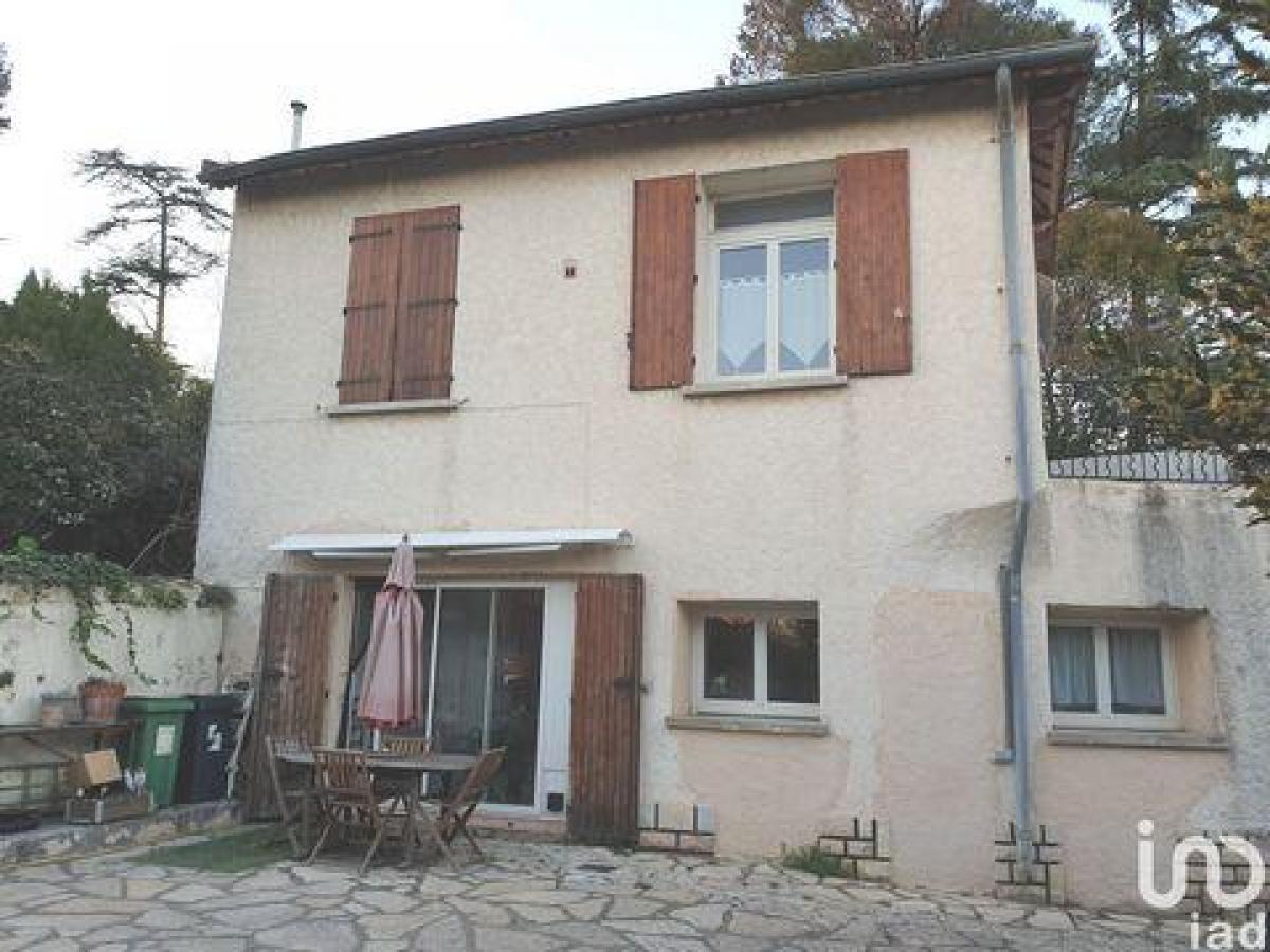 4 bedrooms House in Nimes, France No. 28483