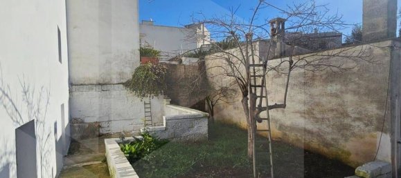 3-salle Maison à Cisternino, Italy No. 24599 6