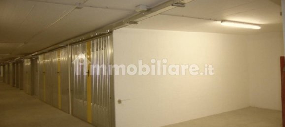  مرآب في Monza, Italy 15متر مربع رقم 53616 5