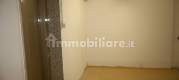  مرآب في Monza, Italy 15متر مربع رقم 53616 9