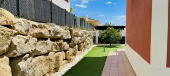 Villa de 4 dormitorios en Alicante, Spain No. 190096 9