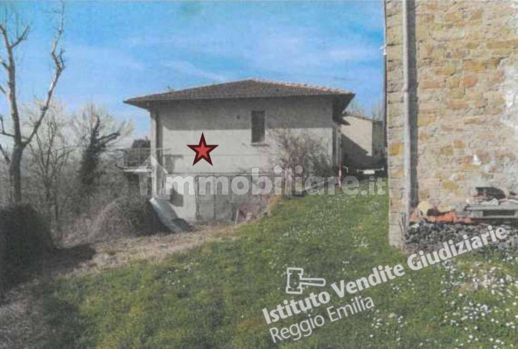3-salle Appartement à Castelnovo ne' Monti, Italy No. 330536