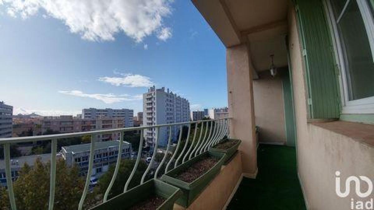 2 bedrooms Condo in Marseille, France No. 14447
