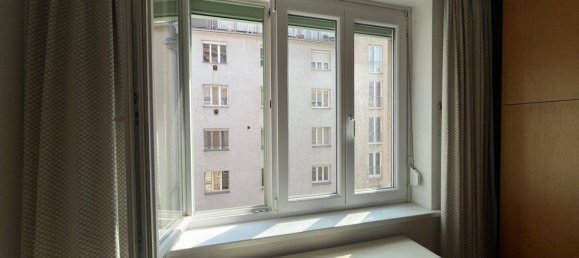 Квартира с 3 комнатами в Маргаретен, Австрия № 131825 2