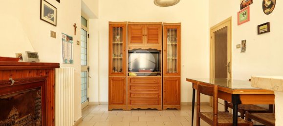 6 chambres Villa à Città Sant'Angelo, Italy No. 371373 5