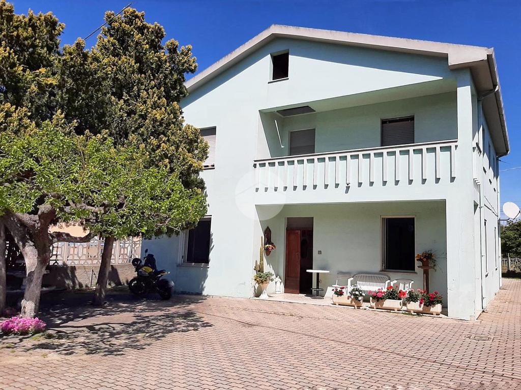 6 chambres Villa à Città Sant'Angelo, Italy No. 371373