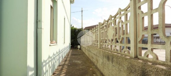 6 chambres Villa à Città Sant'Angelo, Italy No. 371373 2