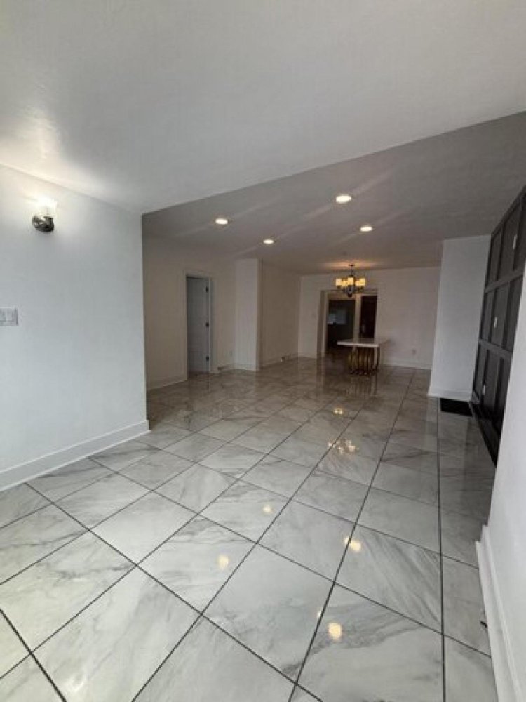 5 bedrooms House in East Chicago, USA No. 384879