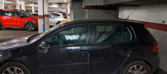 Garage à Eixample, Spain No. 169246 4