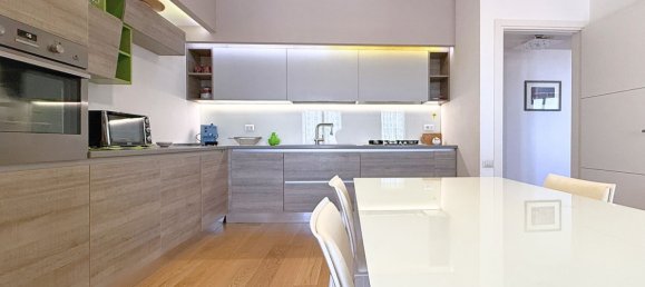 5 bedrooms Apartment in Matera, Italy No. 370052 8