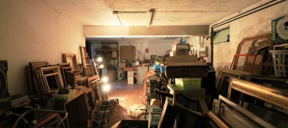 291m² Commercial property in Mariano Comense, Italy No. 333721 36