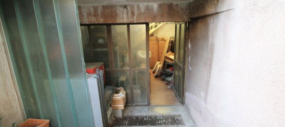 291m² Commercial property in Mariano Comense, Italy No. 333721 18