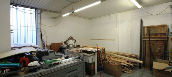 291m² Commercial property in Mariano Comense, Italy No. 333721 30